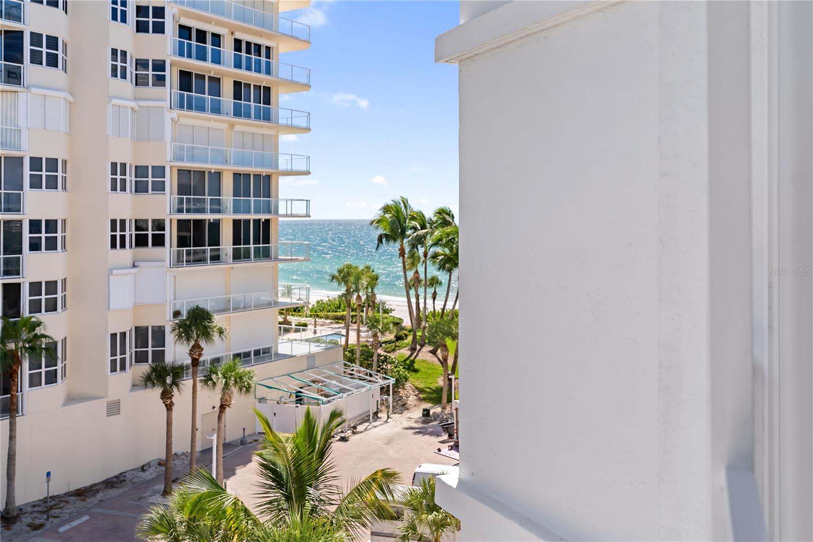LIDO HARBOUR TOWERS - Residential