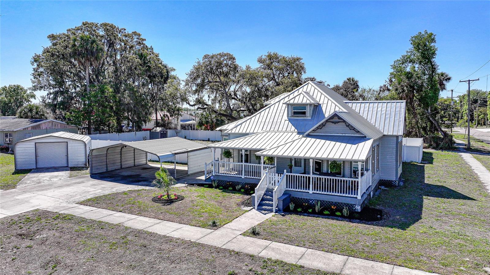 TOWN/ZOLFO SPGS - Residential