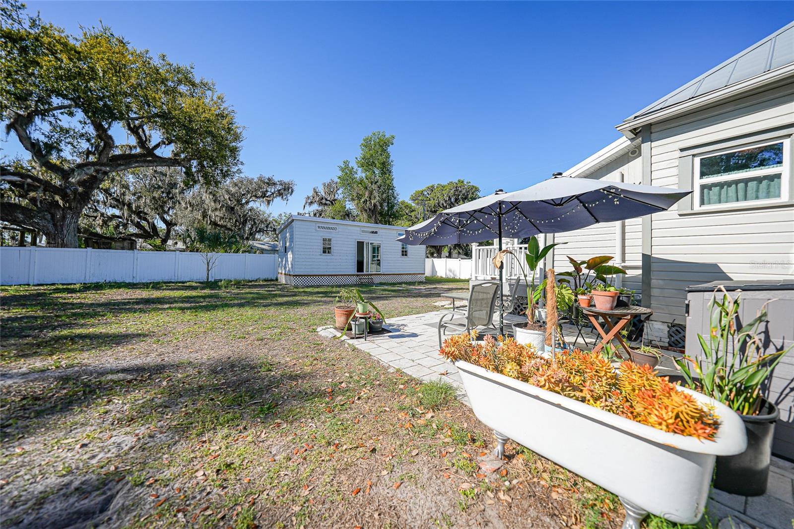 TOWN/ZOLFO SPGS - Residential