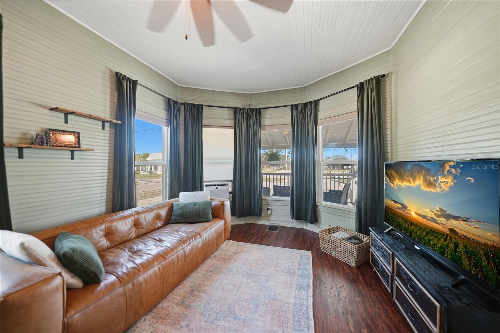 TOWN/ZOLFO SPGS - Residential