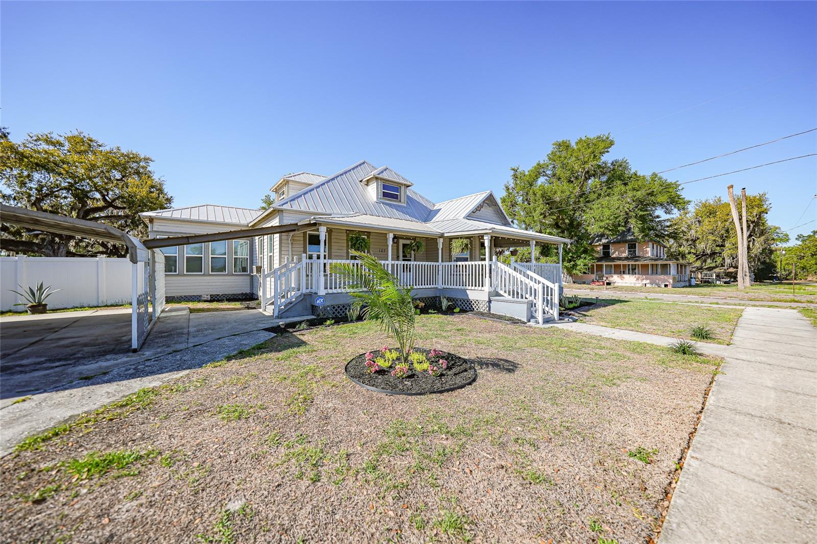 TOWN/ZOLFO SPGS - Residential