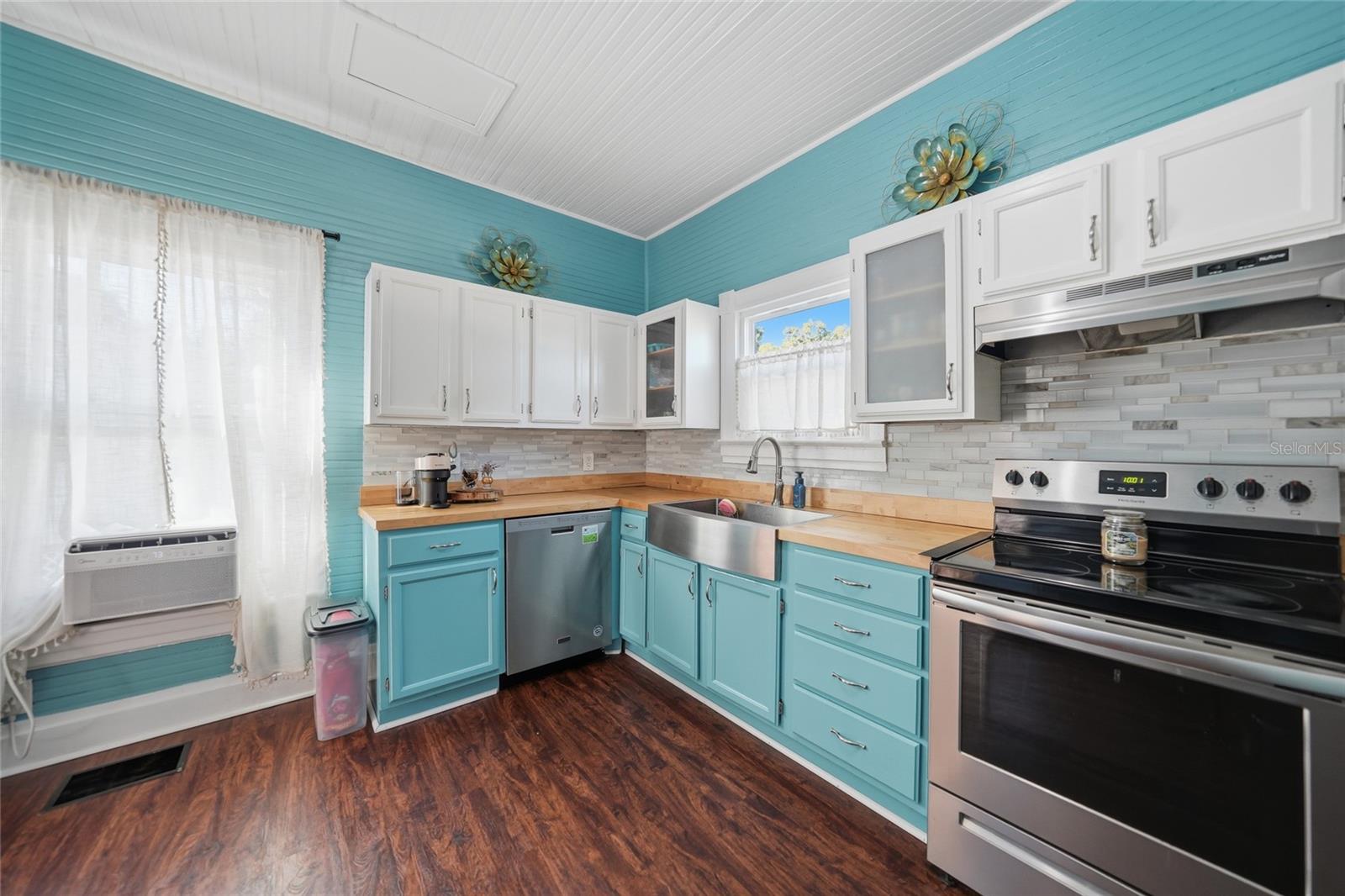 TOWN/ZOLFO SPGS - Residential