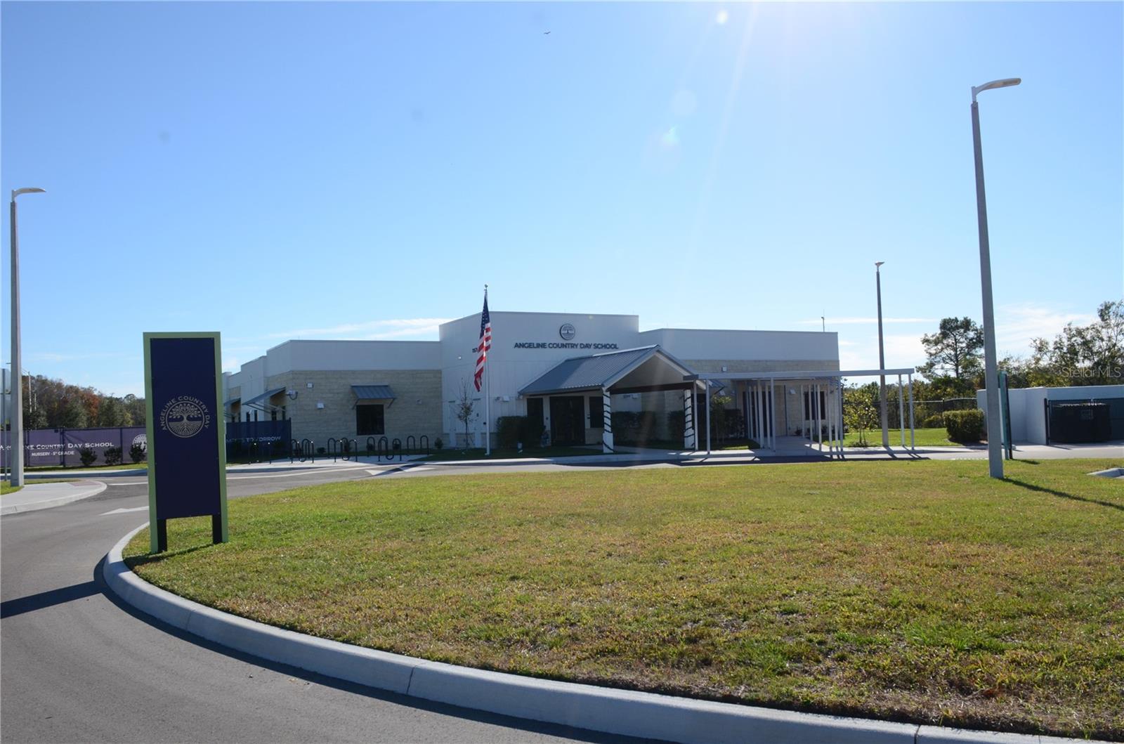 ANGELINE - Residential Lease