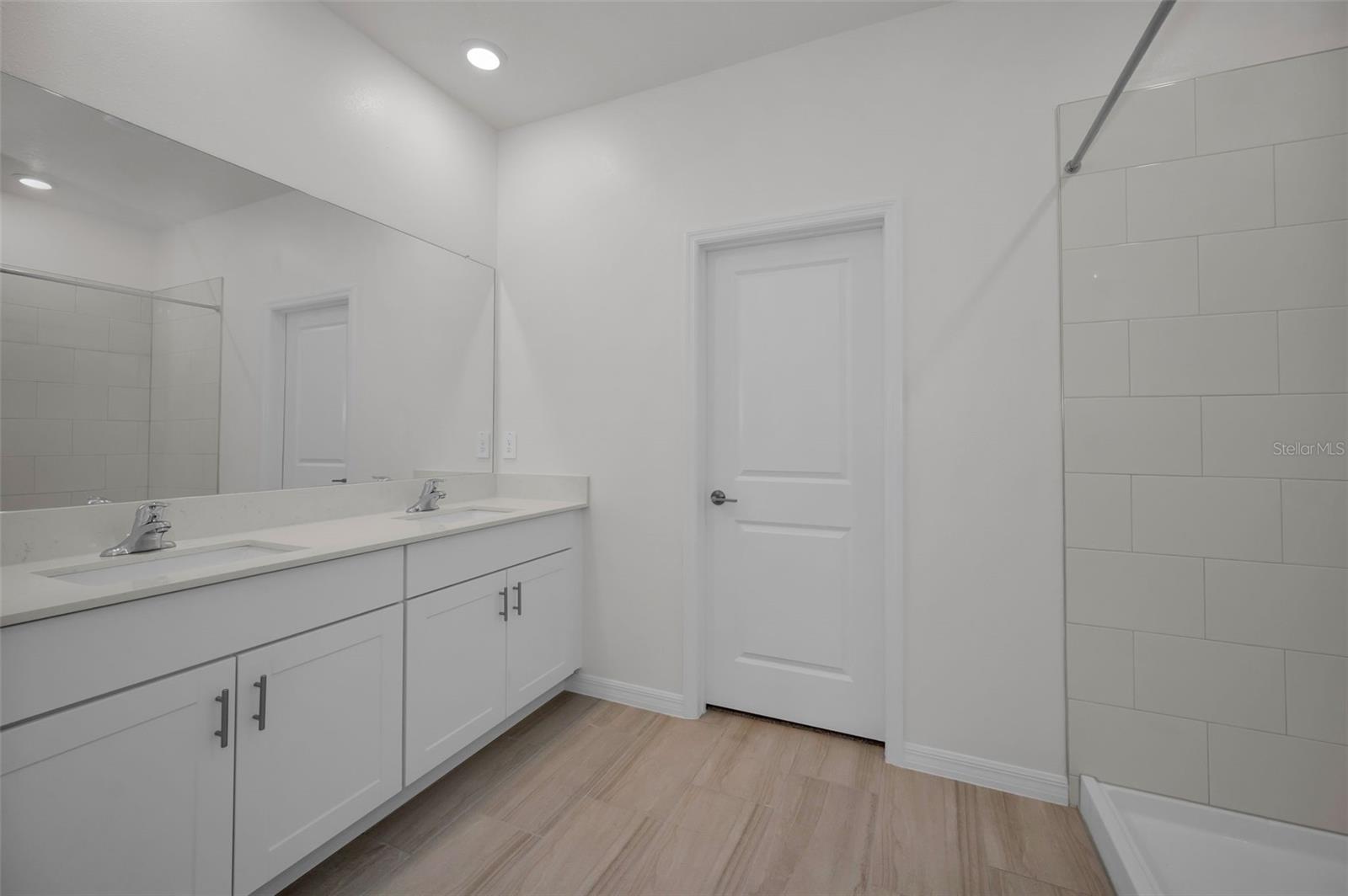 ANGELINE - Residential Lease