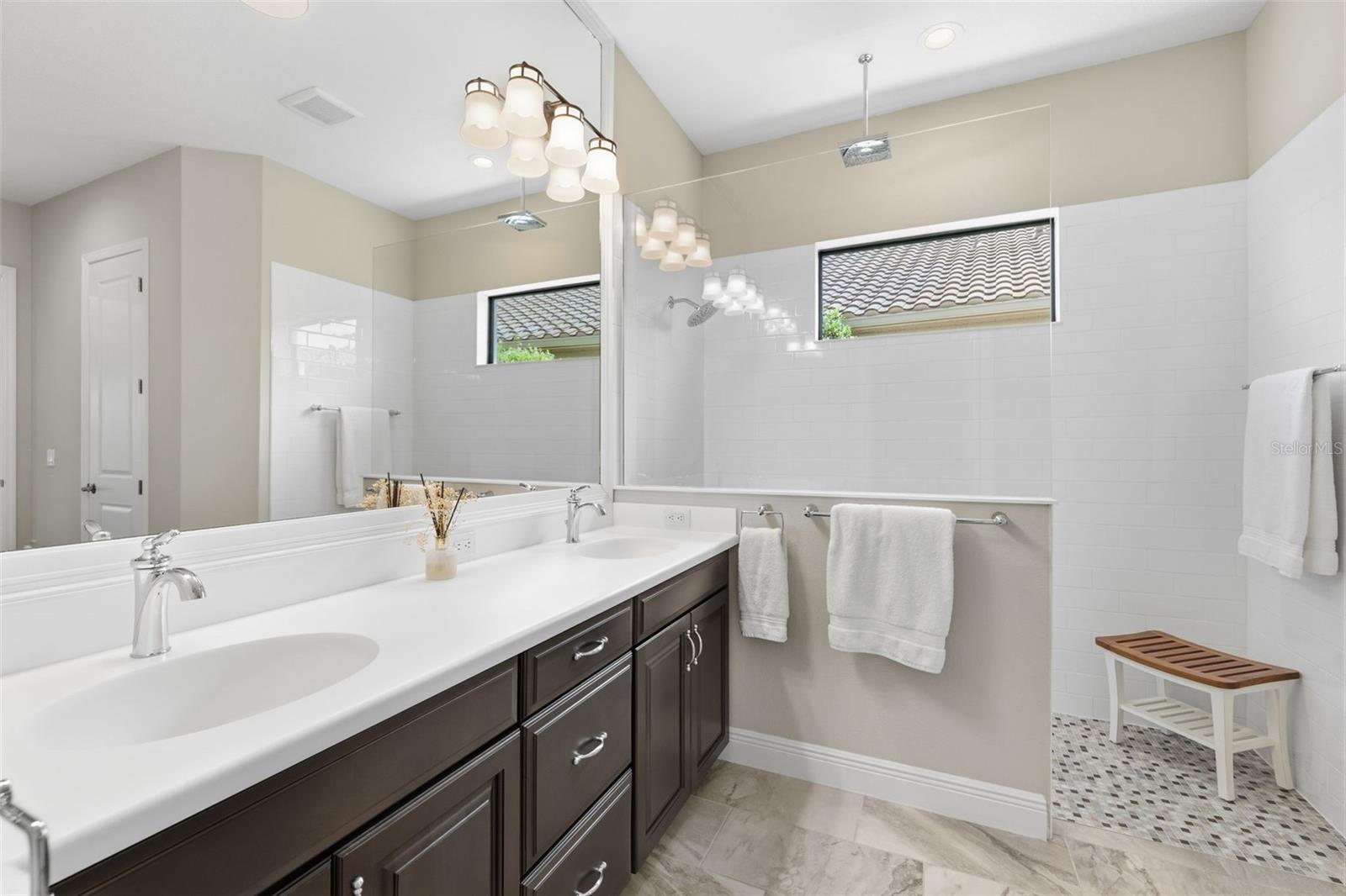COUNTRY CLUB EAST AT LAKEWD RNCH VV1 - Residential