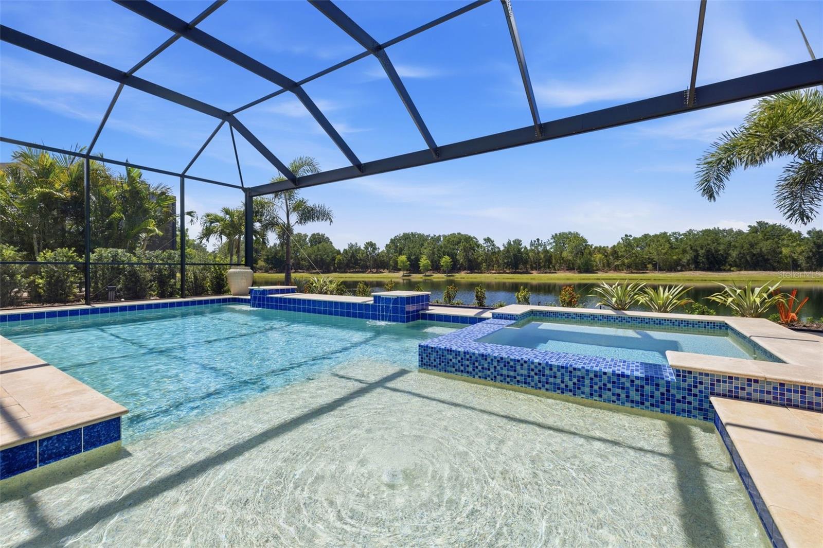 COUNTRY CLUB EAST AT LAKEWD RNCH VV1 - Residential