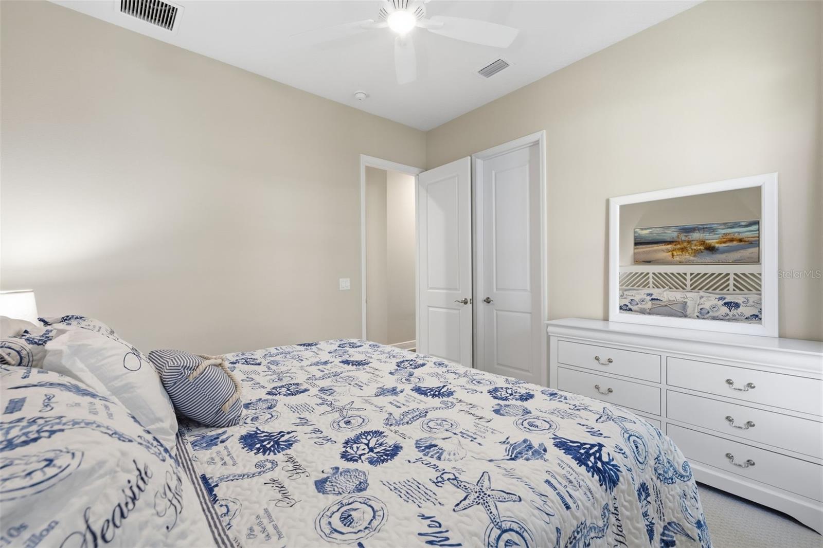 COUNTRY CLUB EAST AT LAKEWD RNCH VV1 - Residential