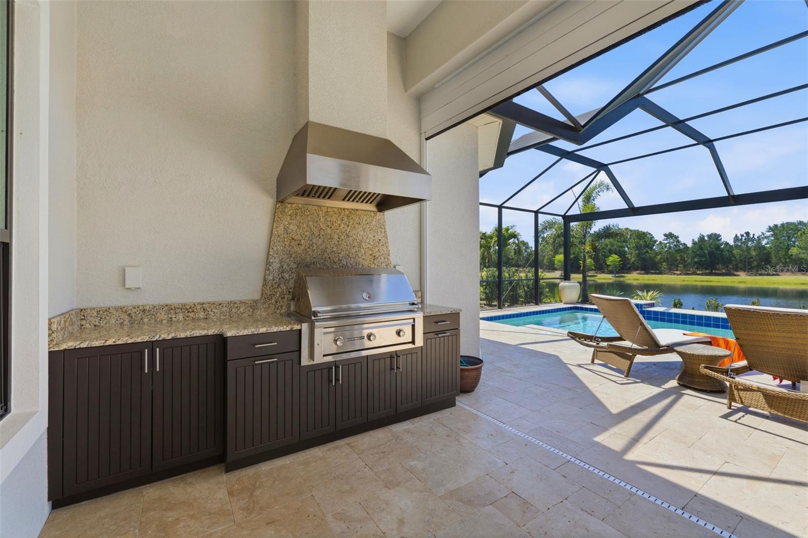 COUNTRY CLUB EAST AT LAKEWD RNCH VV1 - Residential
