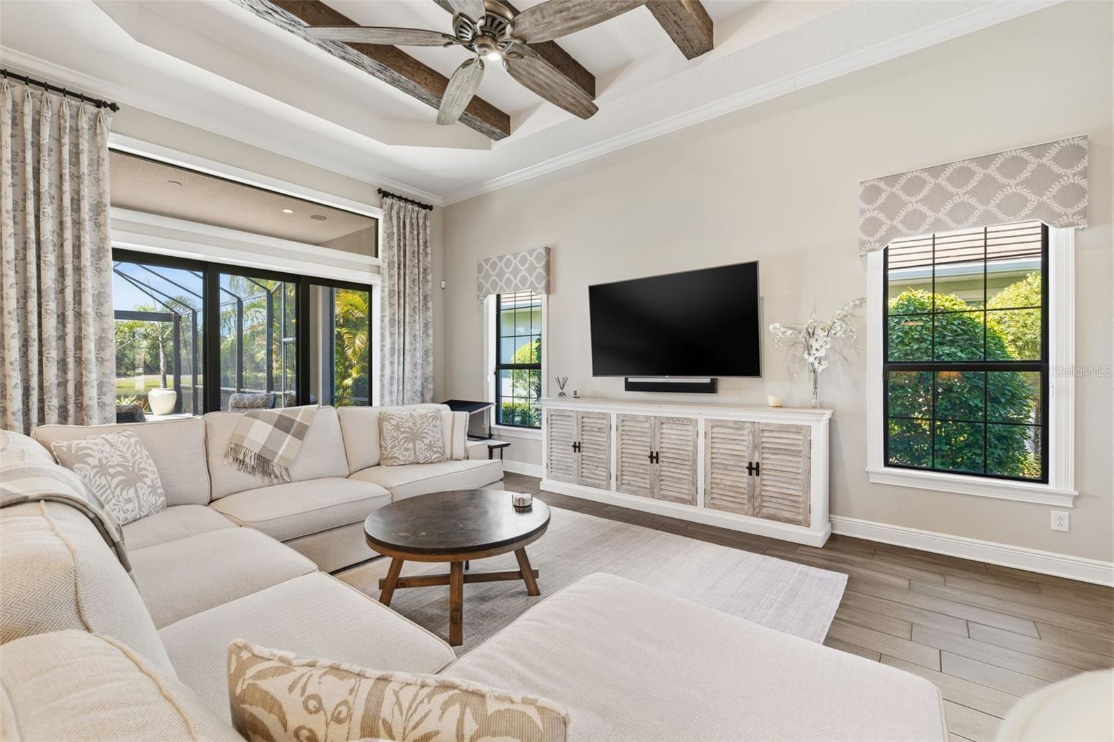 COUNTRY CLUB EAST AT LAKEWD RNCH VV1 - Residential