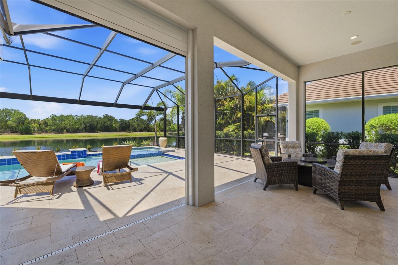 COUNTRY CLUB EAST AT LAKEWD RNCH VV1 - Residential
