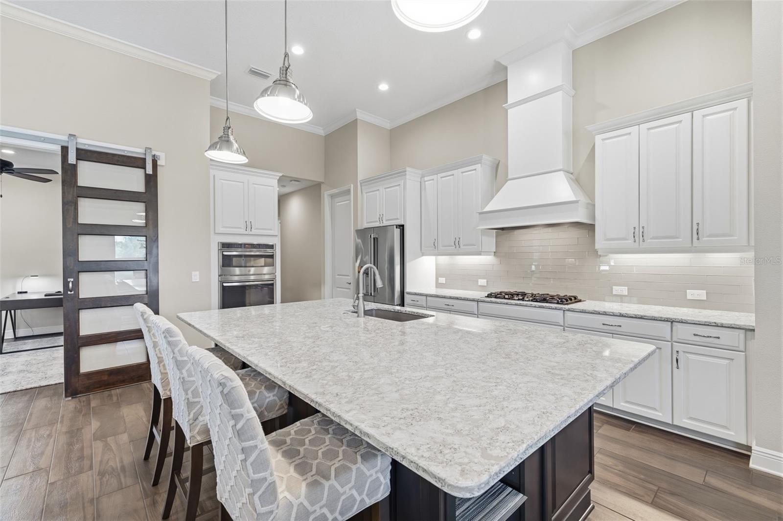 COUNTRY CLUB EAST AT LAKEWD RNCH VV1 - Residential