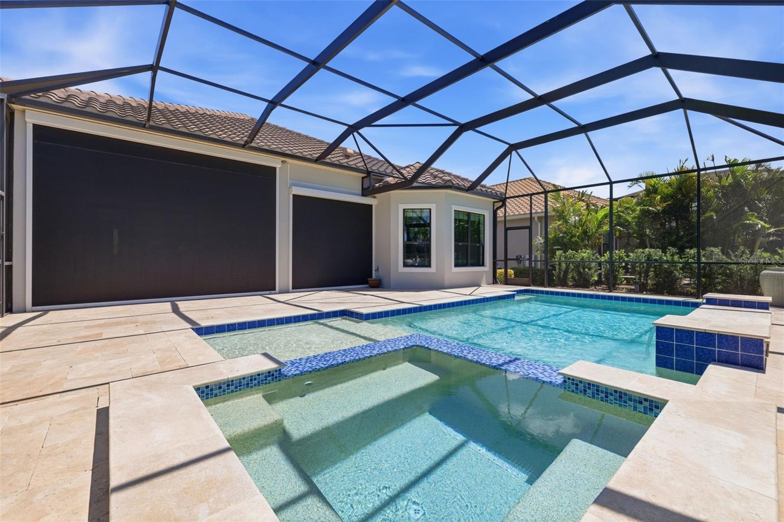 COUNTRY CLUB EAST AT LAKEWD RNCH VV1 - Residential