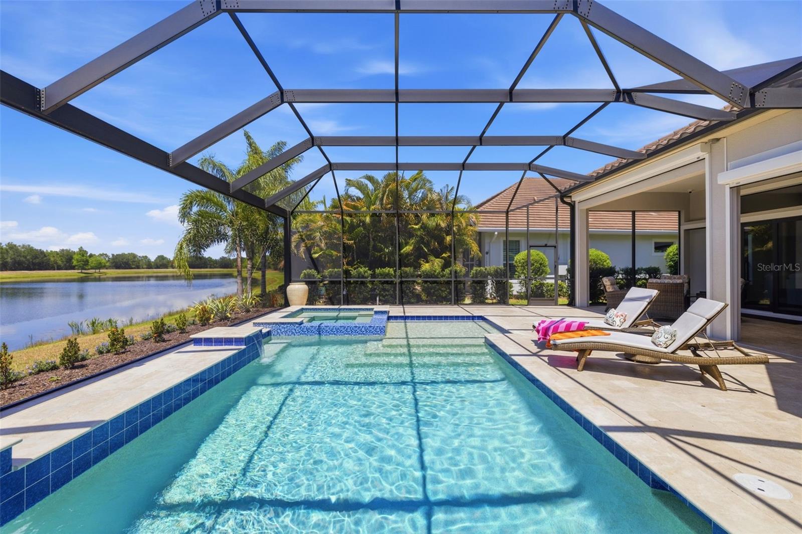 COUNTRY CLUB EAST AT LAKEWD RNCH VV1 - Residential
