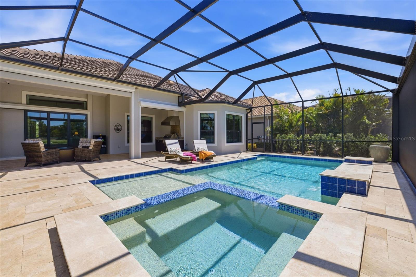 COUNTRY CLUB EAST AT LAKEWD RNCH VV1 - Residential