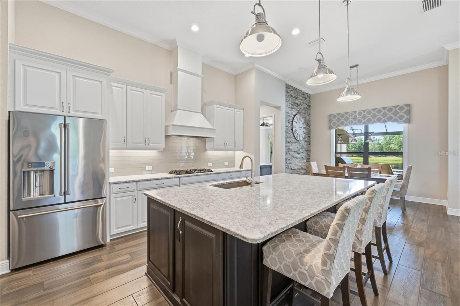 COUNTRY CLUB EAST AT LAKEWD RNCH VV1 - Residential