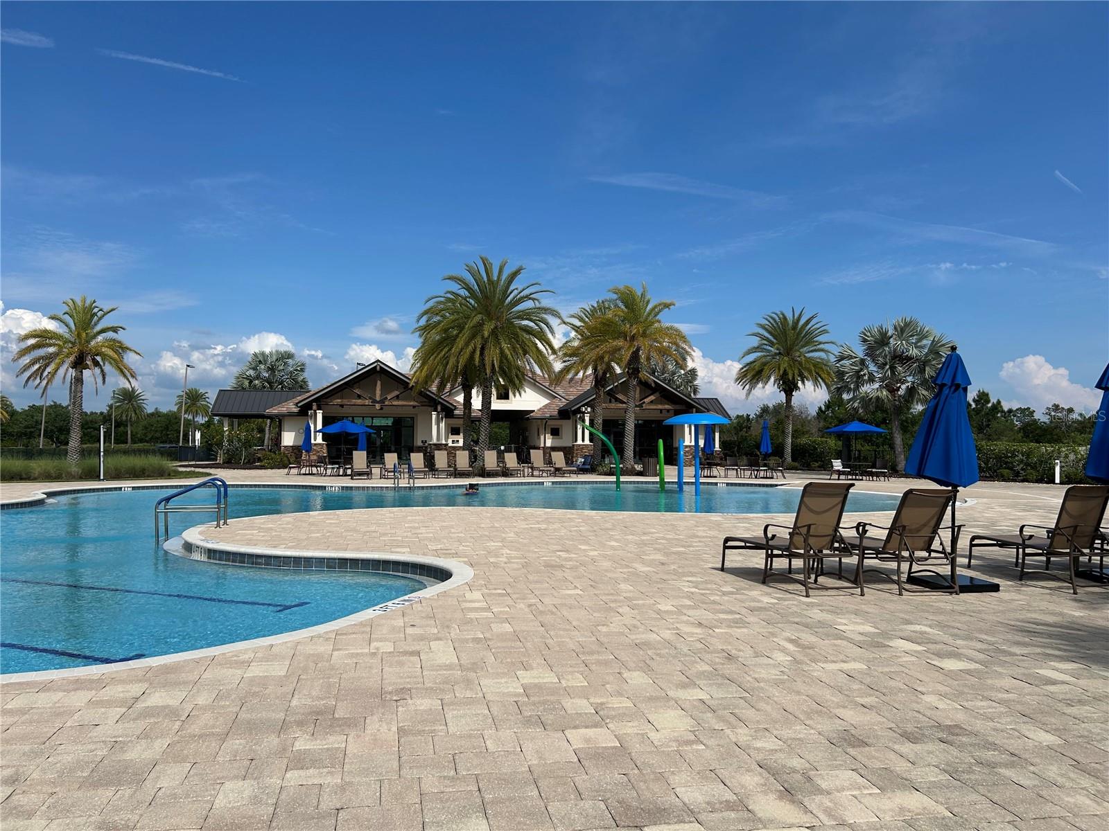 COUNTRY CLUB EAST AT LAKEWD RNCH VV1 - Residential