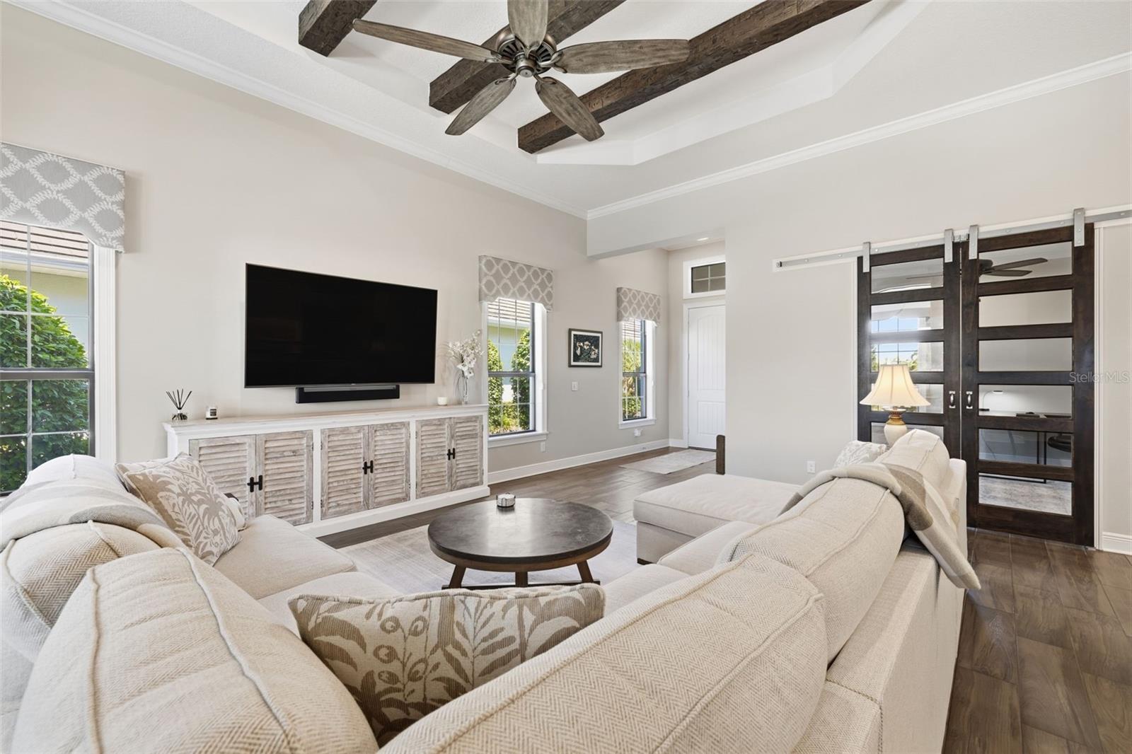COUNTRY CLUB EAST AT LAKEWD RNCH VV1 - Residential