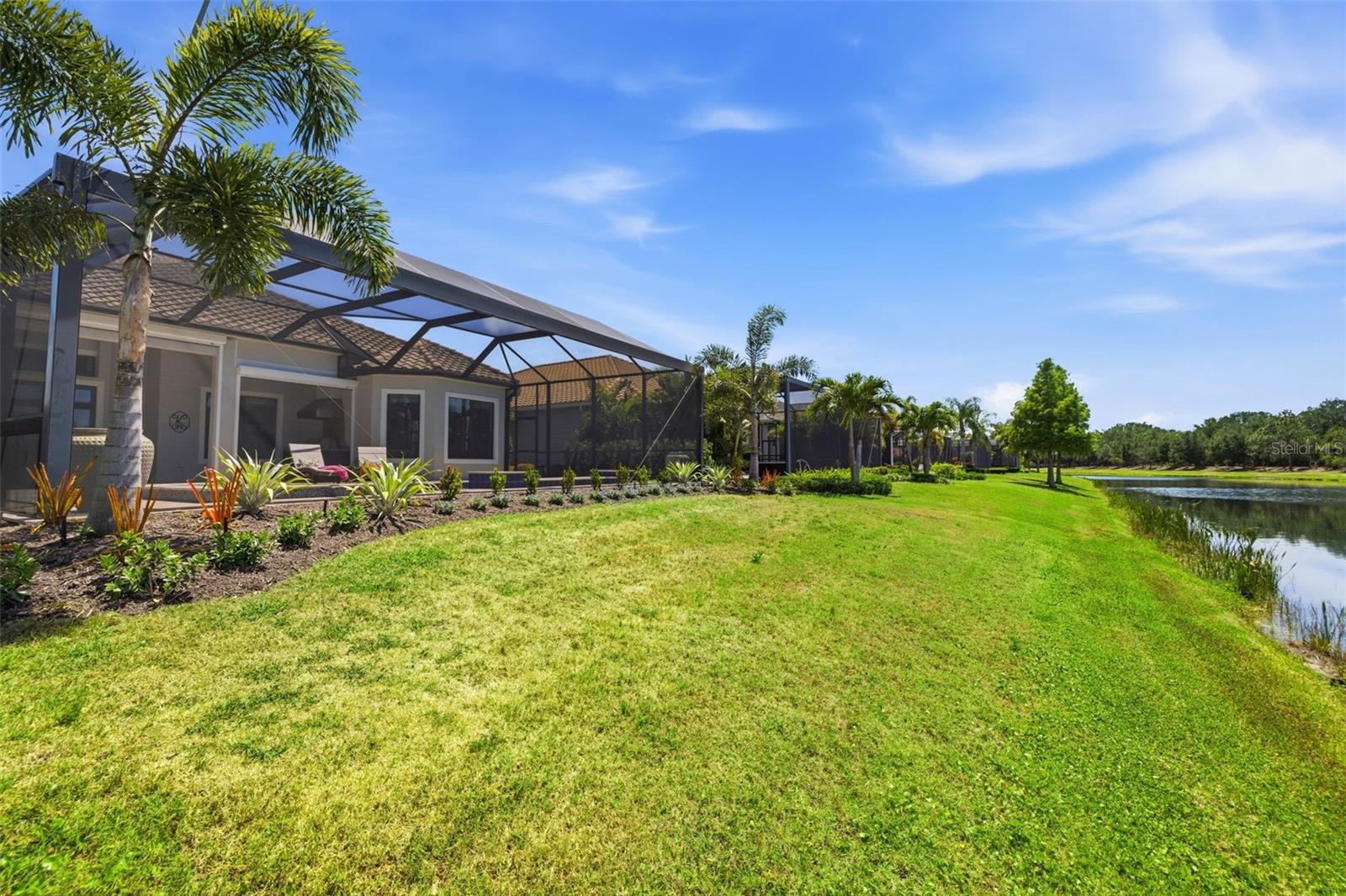 COUNTRY CLUB EAST AT LAKEWD RNCH VV1 - Residential