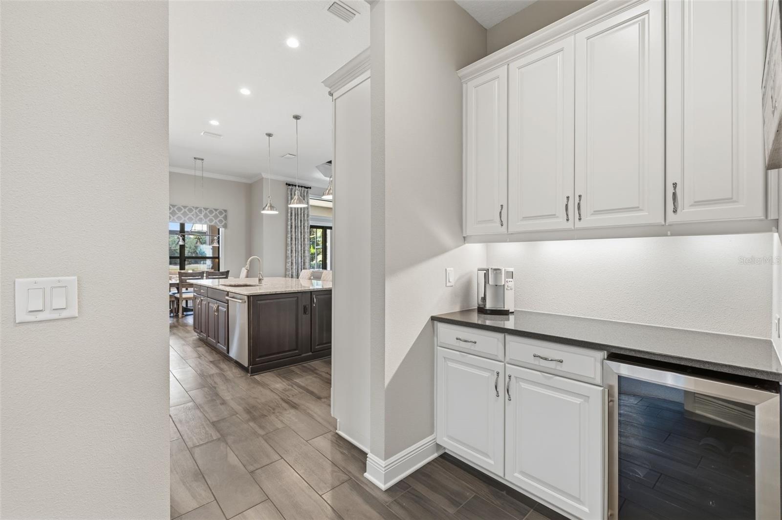 COUNTRY CLUB EAST AT LAKEWD RNCH VV1 - Residential