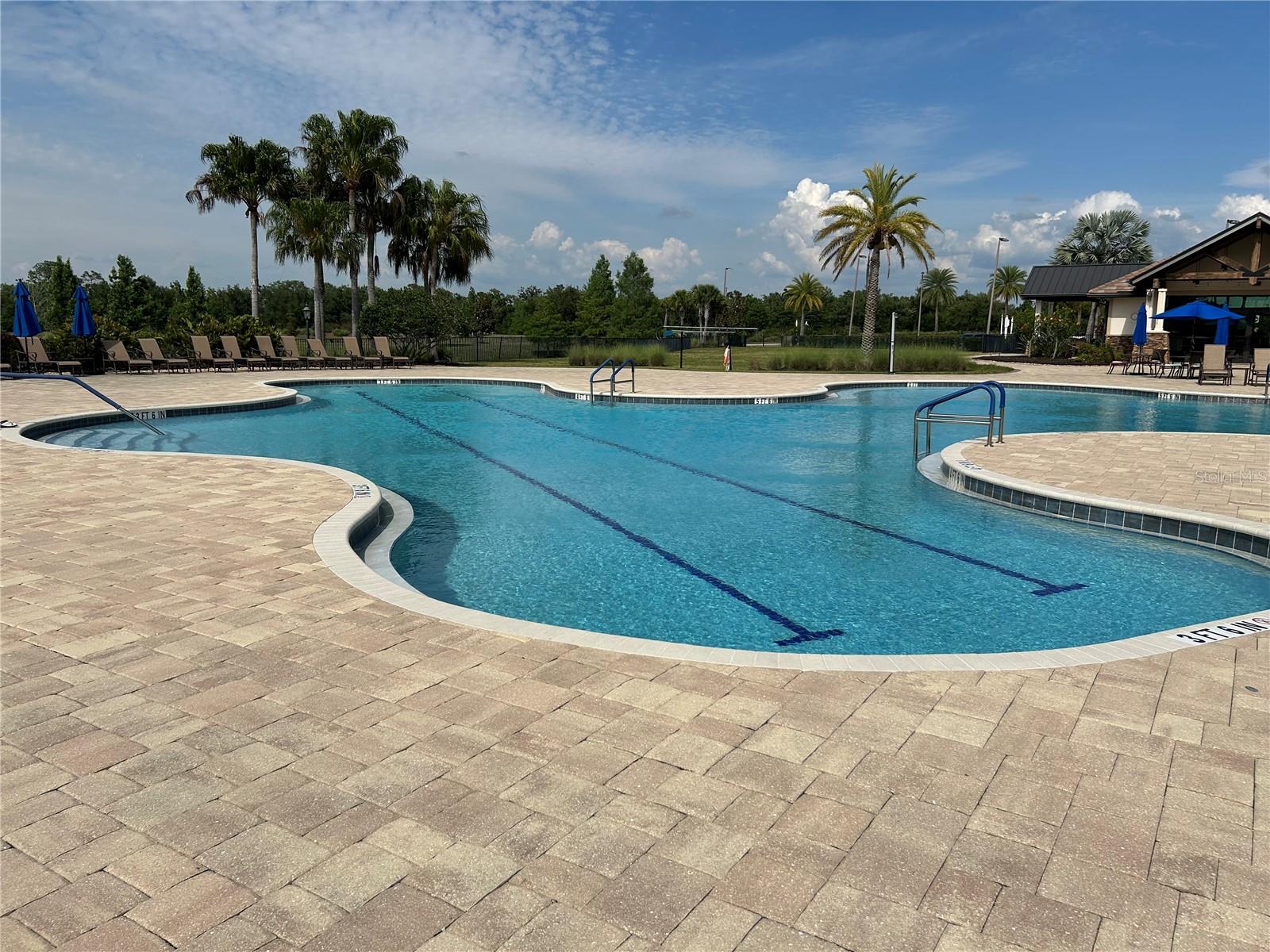 COUNTRY CLUB EAST AT LAKEWD RNCH VV1 - Residential