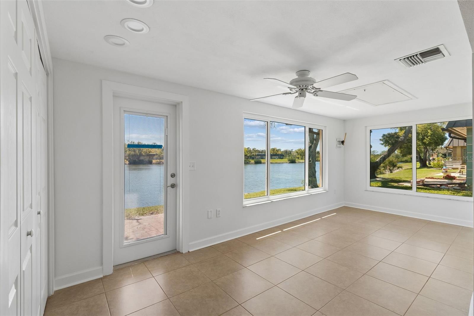 GARDENS BEACON SQUARE - Residential