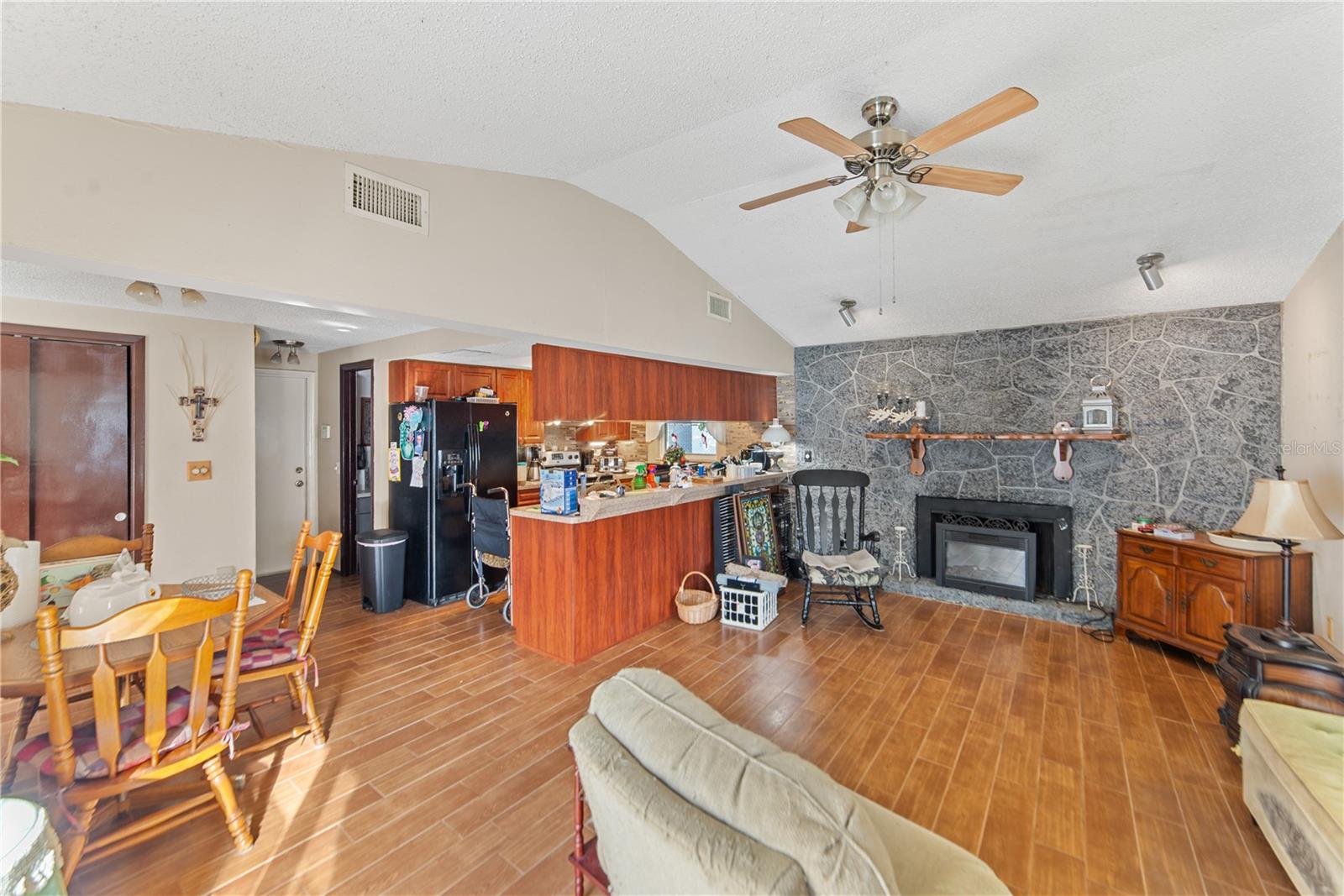 HILLANDALE - Residential