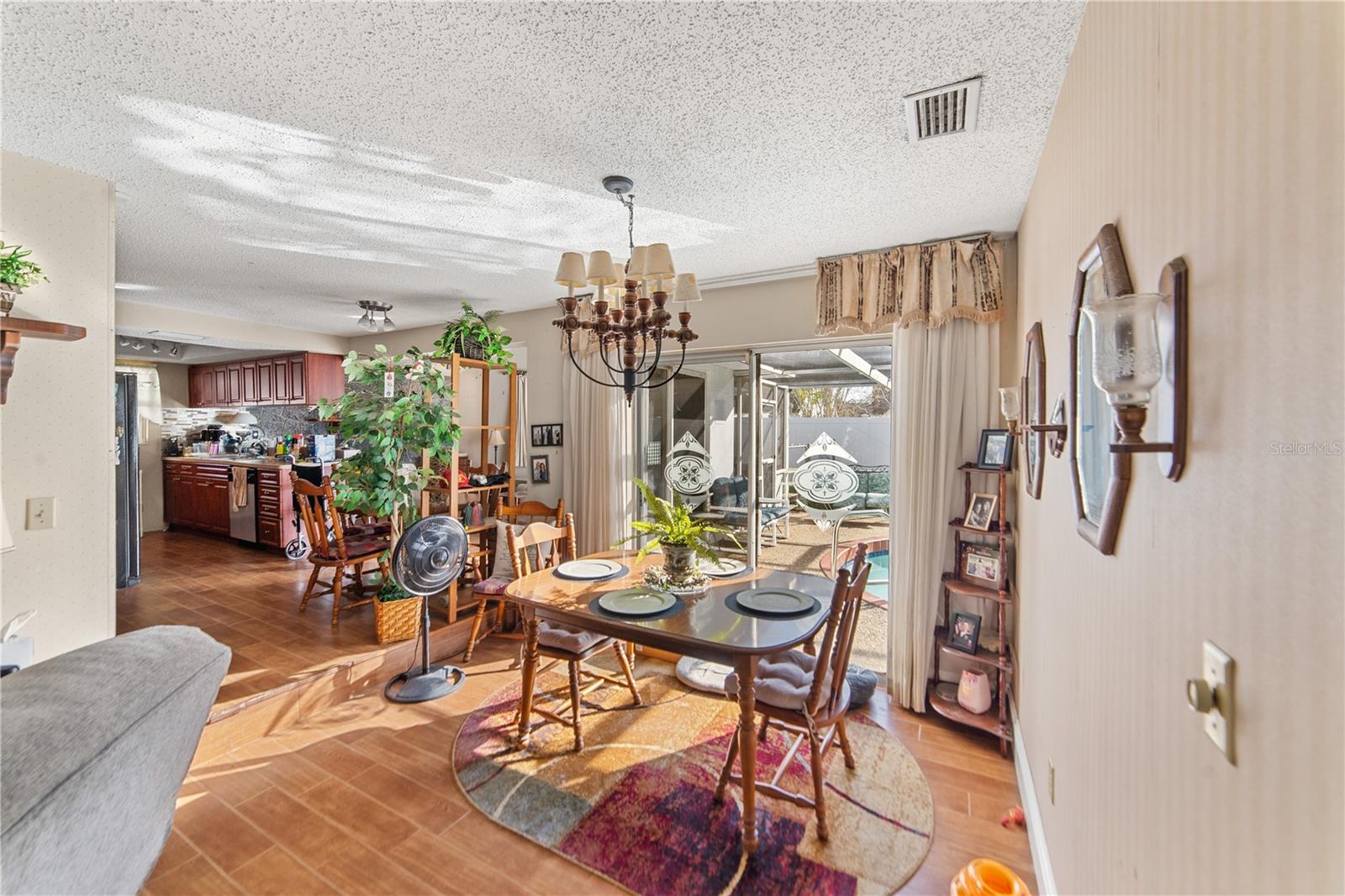 HILLANDALE - Residential