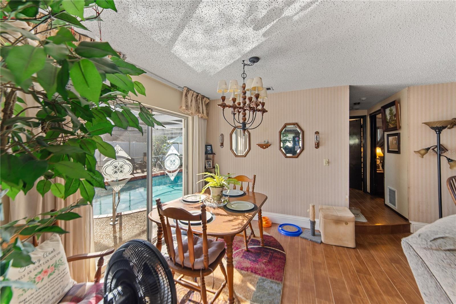 HILLANDALE - Residential