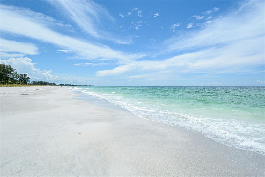 SLEEPY LAGOON - Land