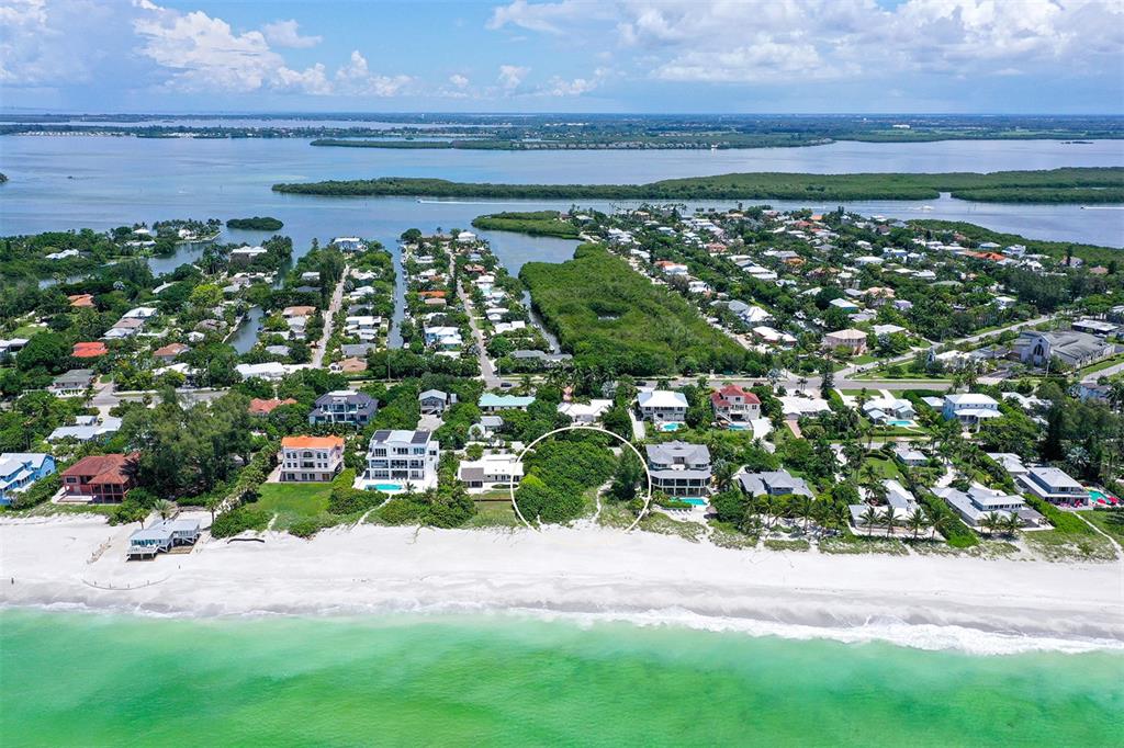 SLEEPY LAGOON - Land