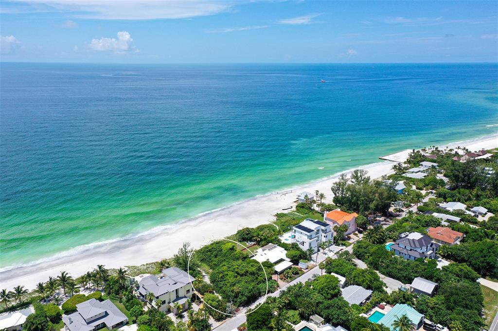 SLEEPY LAGOON - Land