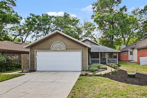 Photo of 1510 Royal Oaks Drive, Apopka, FL 32703 (MLS # O6399474)