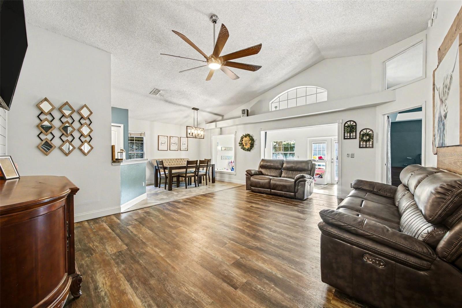 ROYAL OAK ESTATES - Residential