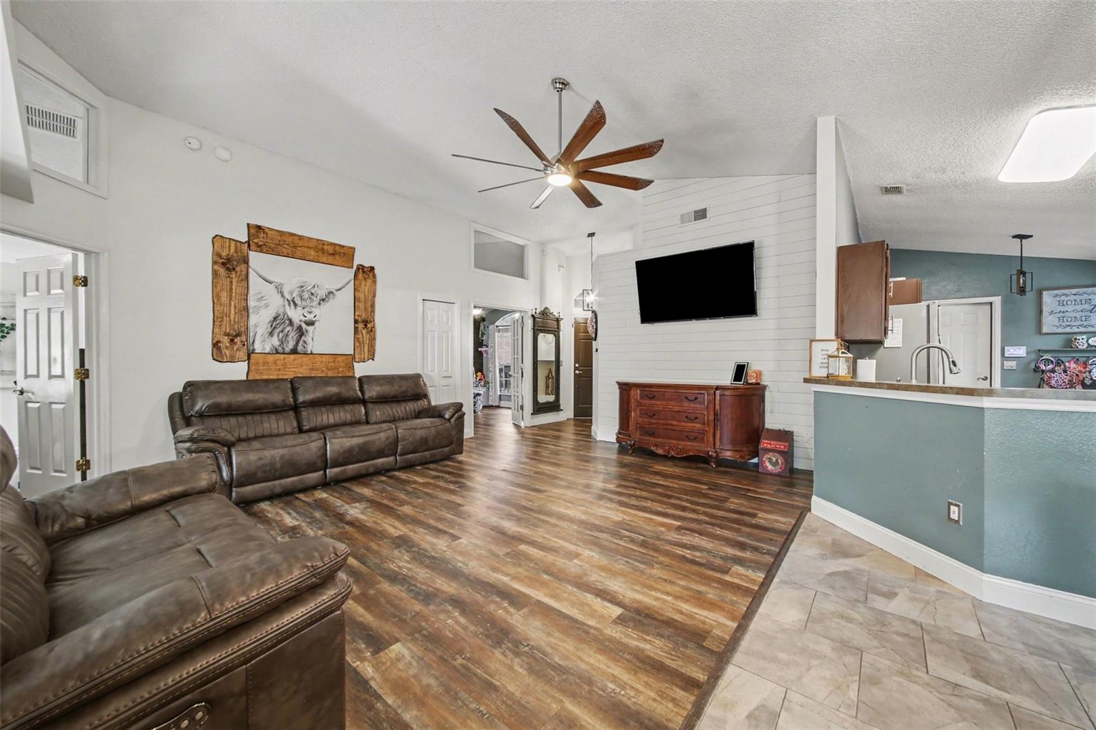 ROYAL OAK ESTATES - Residential