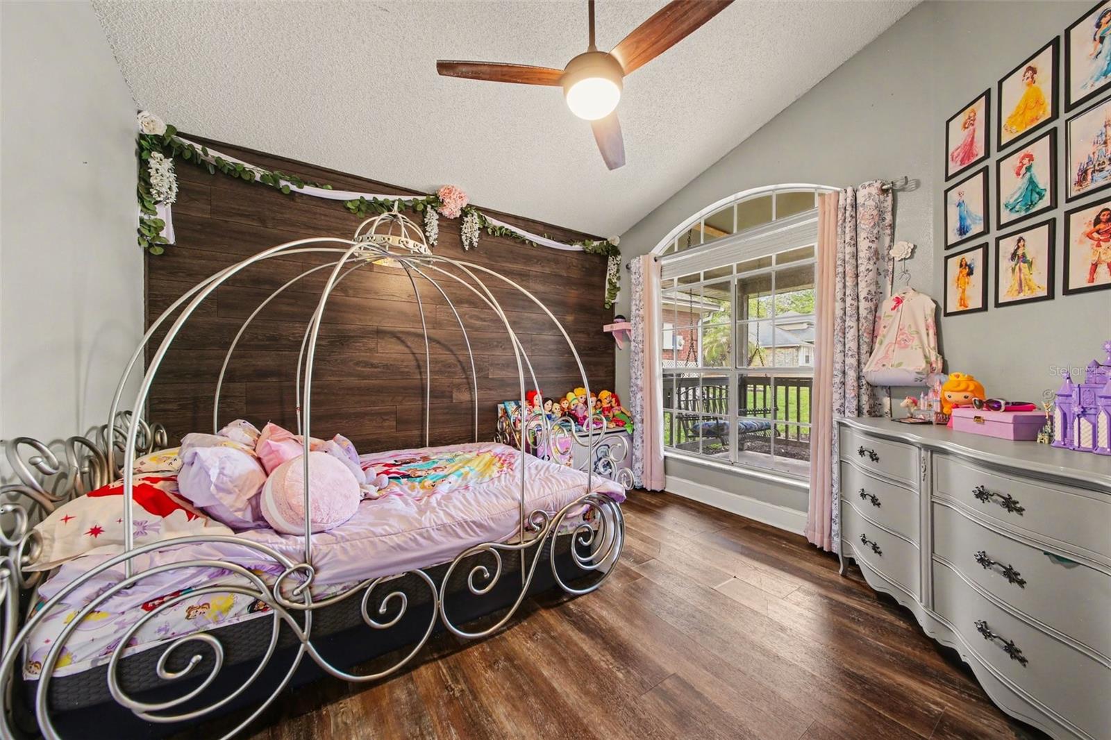 ROYAL OAK ESTATES - Residential