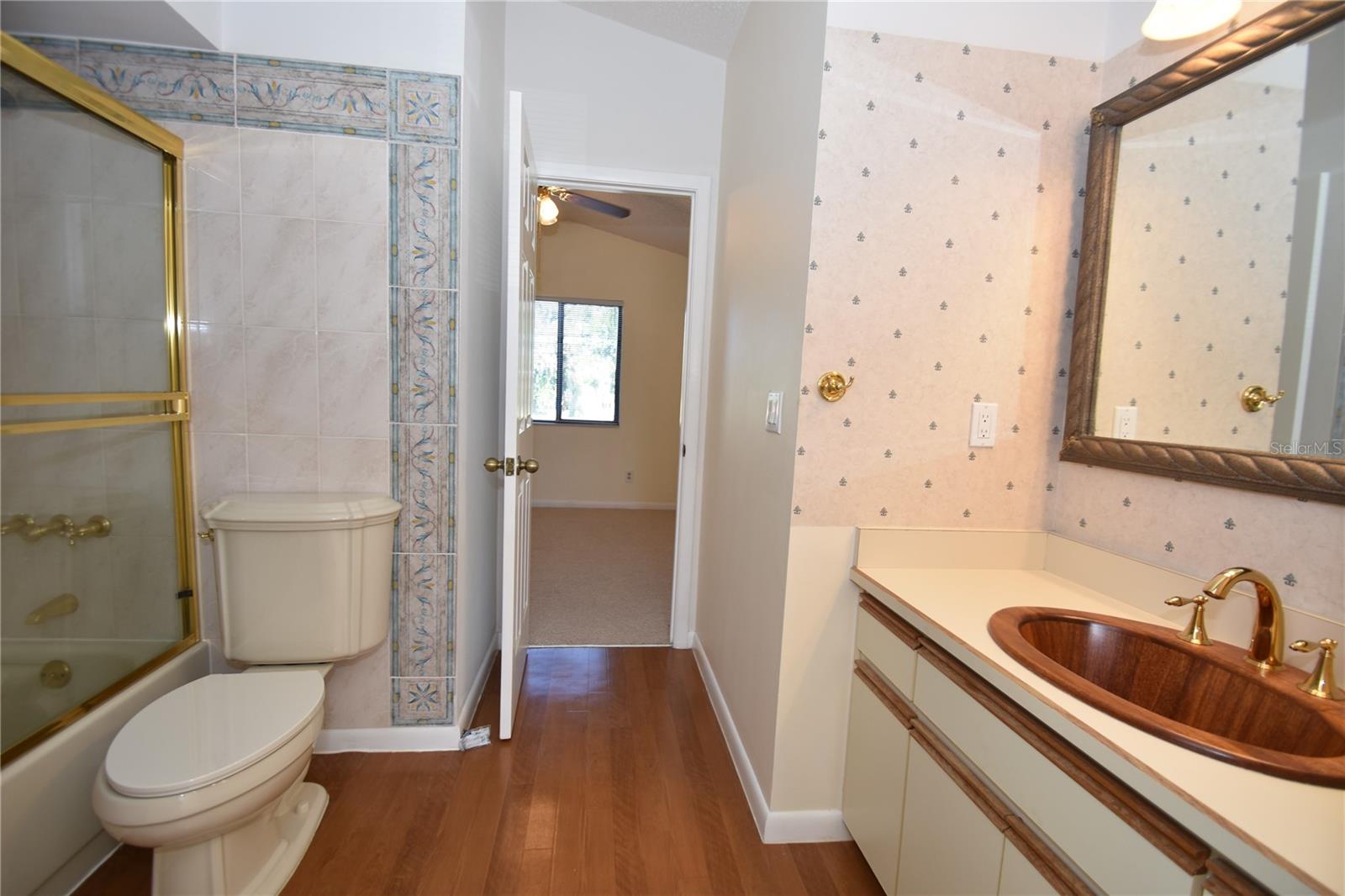 LAKE FOREST - Residential Lease