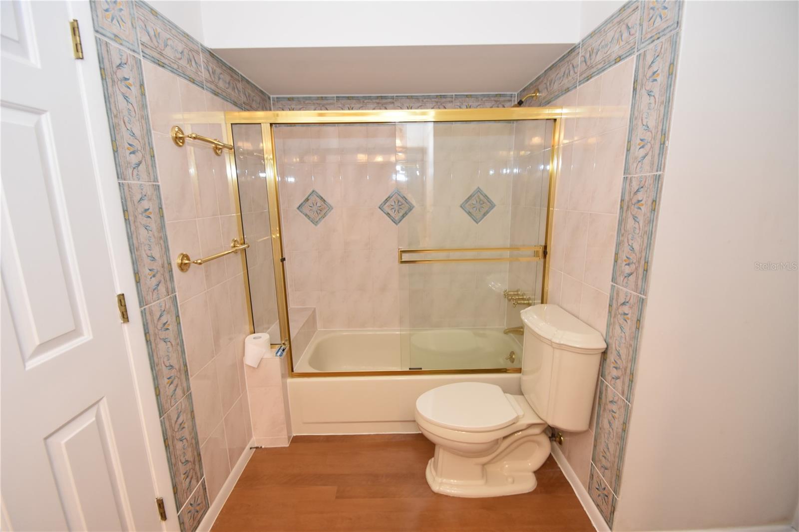 LAKE FOREST - Residential Lease