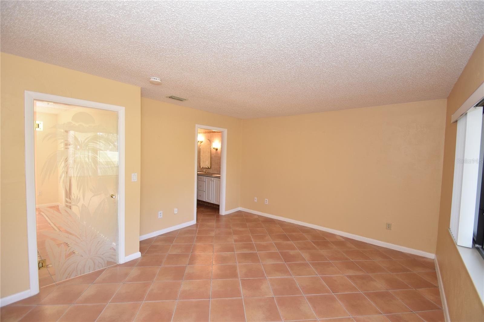 LAKE FOREST - Residential Lease