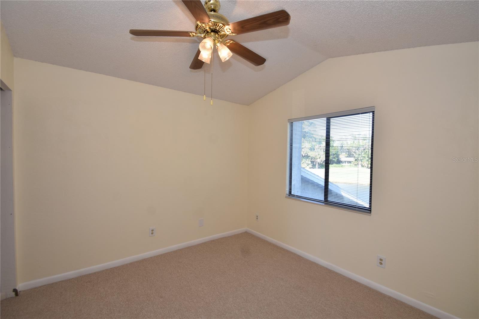 LAKE FOREST - Residential Lease