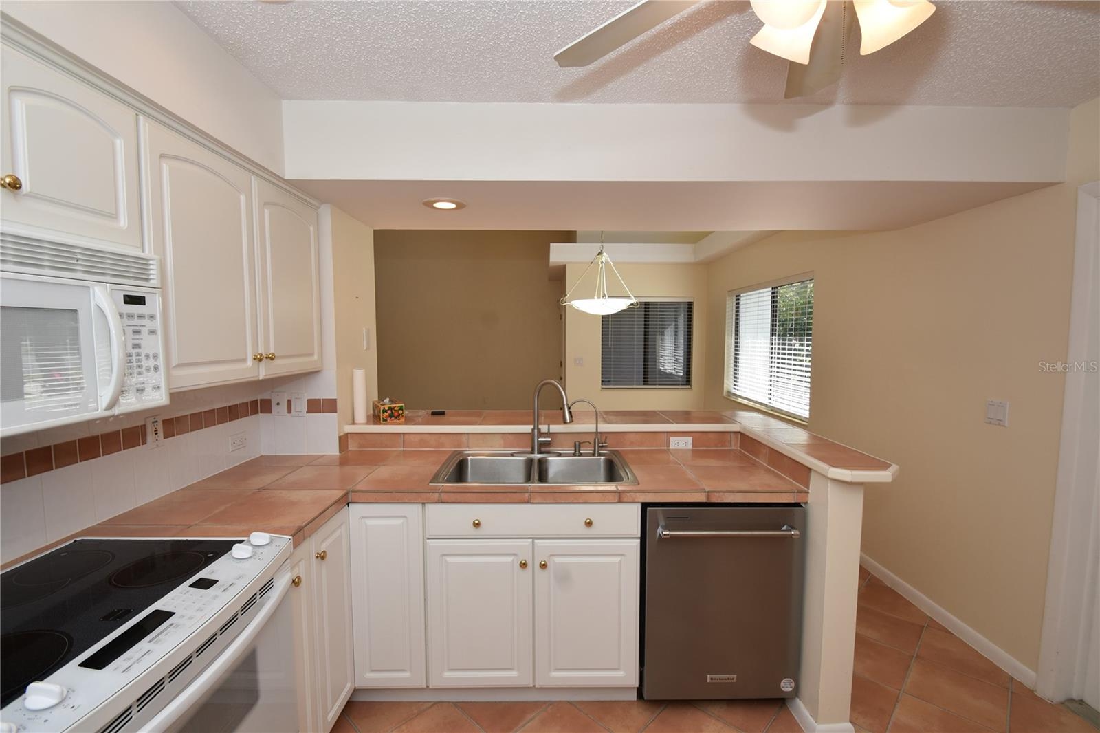 LAKE FOREST - Residential Lease