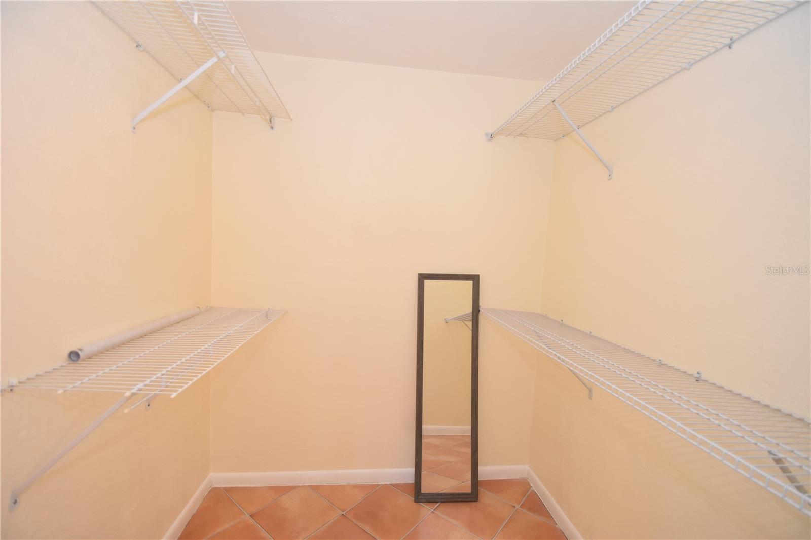 LAKE FOREST - Residential Lease