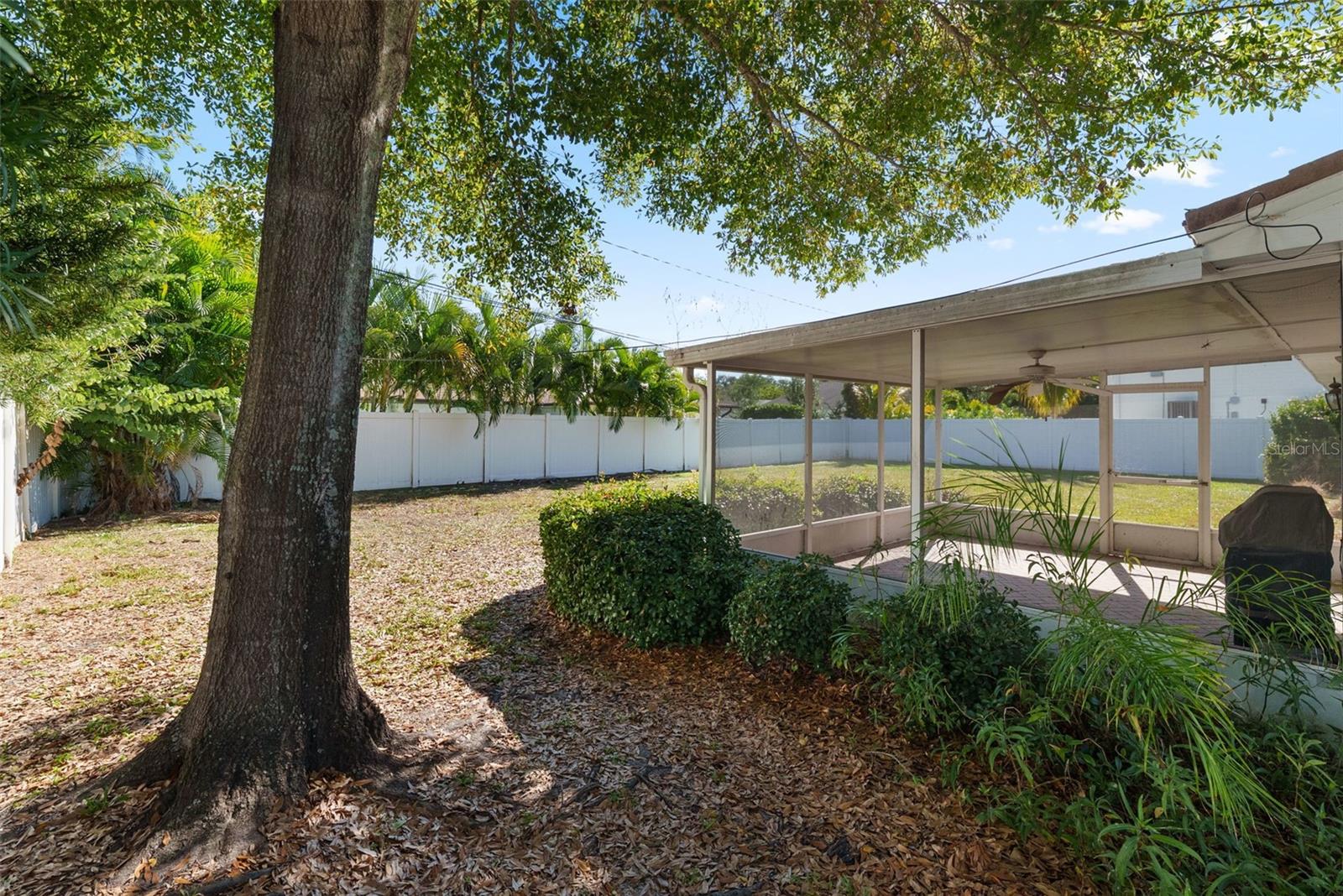 901 EDEN ISLE BOULEVARD NE