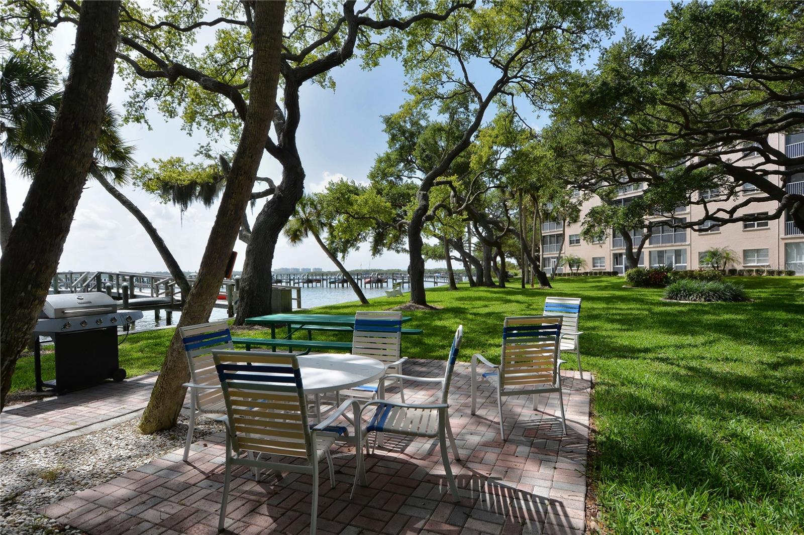 BAY TREE CLUB - Residential Lease