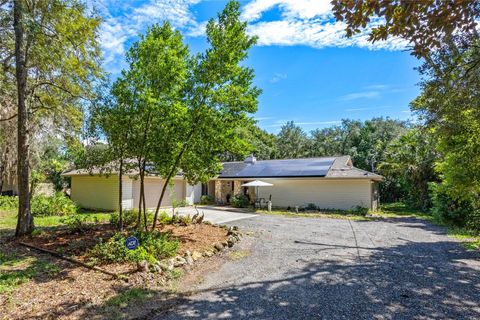 A home in WINTER SPRINGS