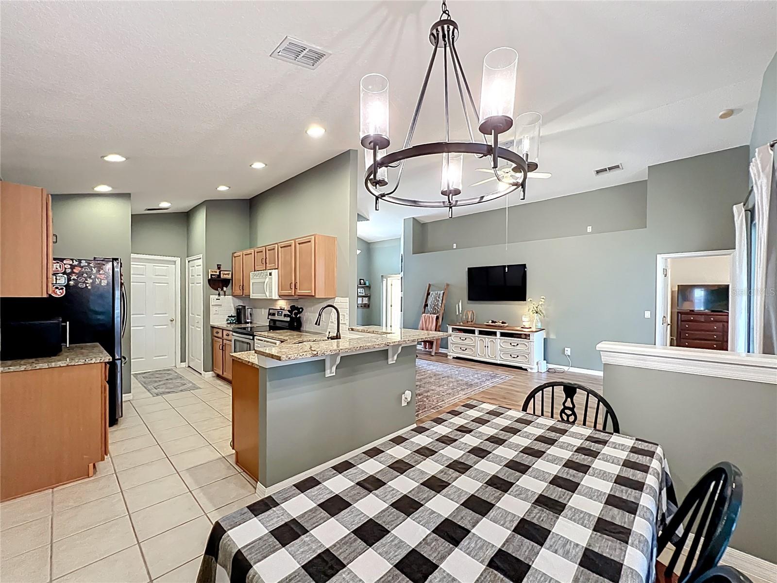 CEDAR GLEN OF ALOMA WOODS - Residential