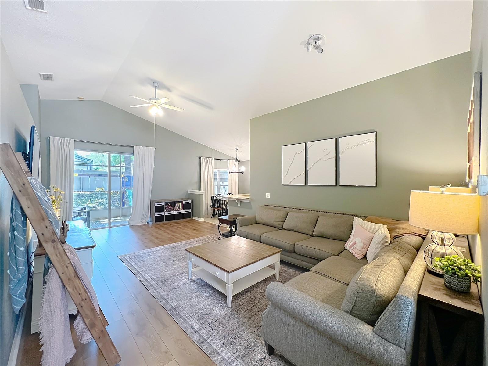 CEDAR GLEN OF ALOMA WOODS - Residential