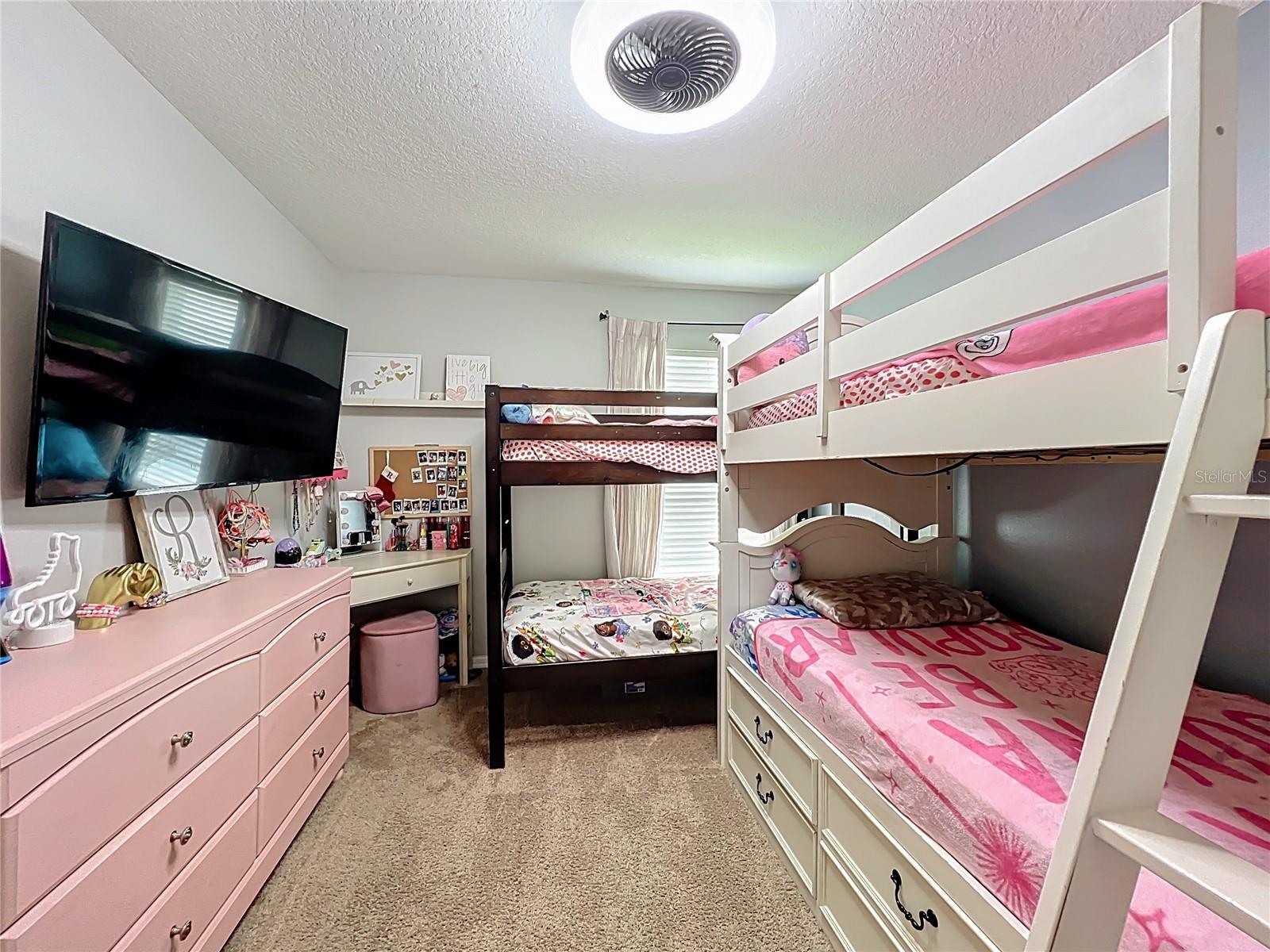 CEDAR GLEN OF ALOMA WOODS - Residential