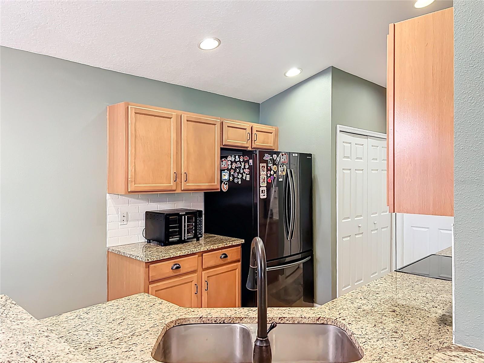 CEDAR GLEN OF ALOMA WOODS - Residential