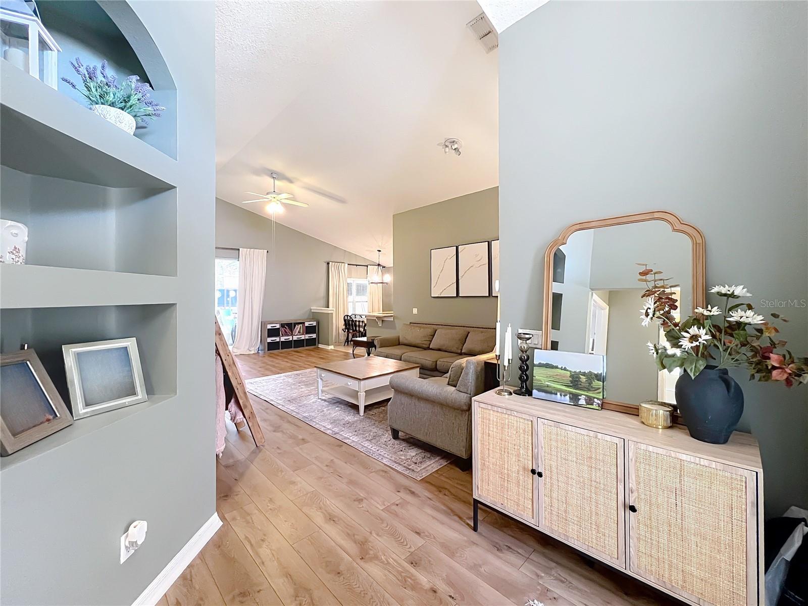 CEDAR GLEN OF ALOMA WOODS - Residential