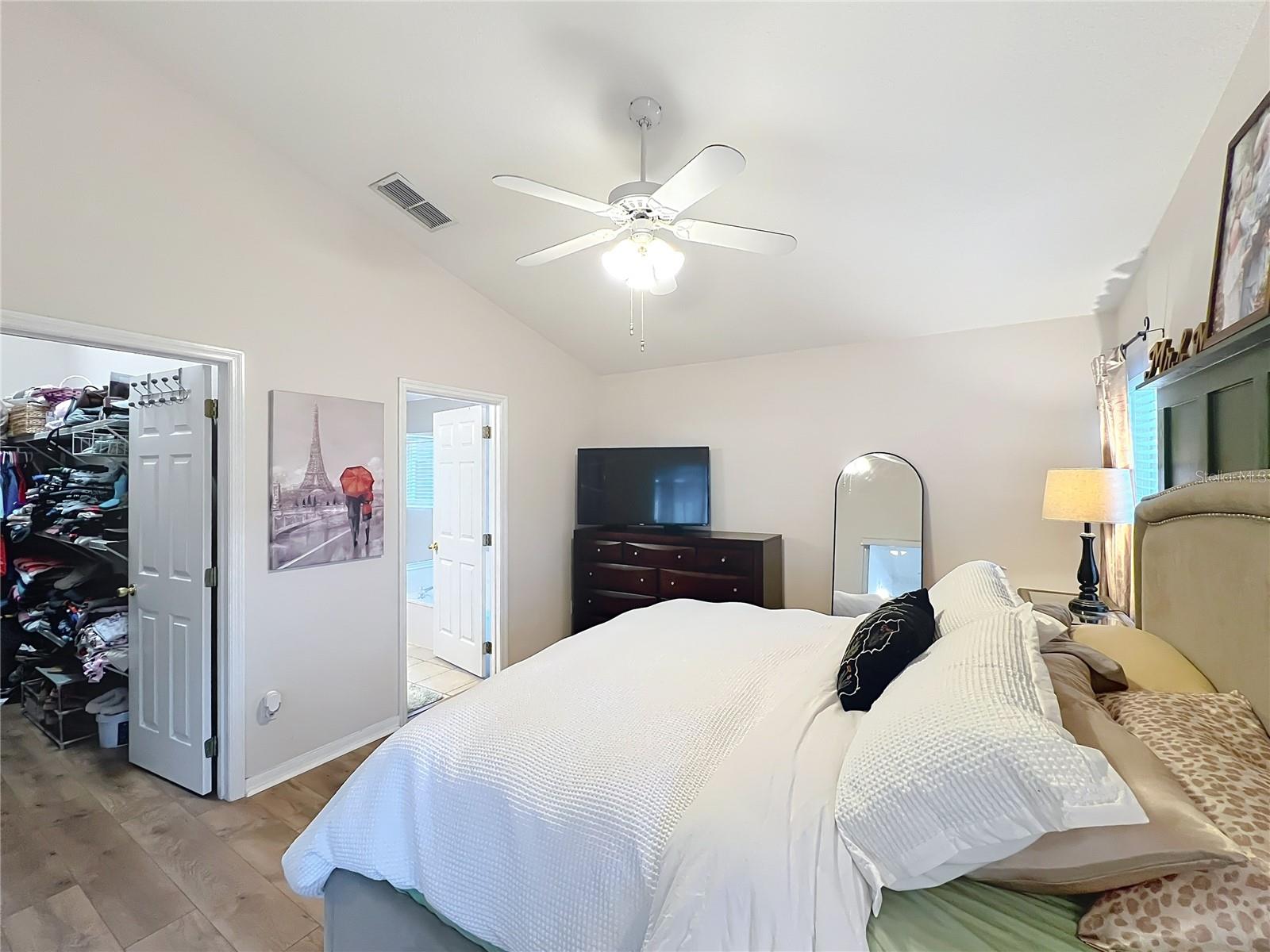 CEDAR GLEN OF ALOMA WOODS - Residential